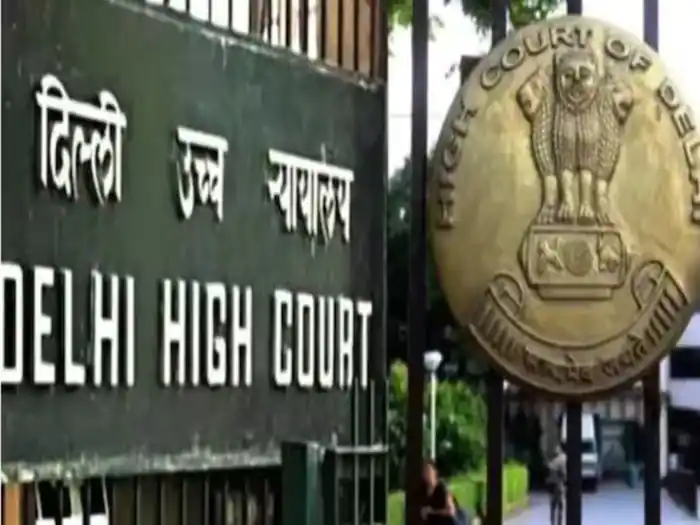 Contempt of Court: वकील ने कोर्ट से माफी मांगने से किया इनकार, जजों ने सुनाई छह महीने की सजा