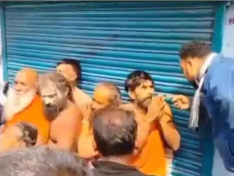 VIDEO: बंगाल में पालघर जैसी घटना, भीड़ ने साधुओं को चोर समझकर बेरहमी से पीटा, BJP का ममता सरकार पर हल्लाबोल