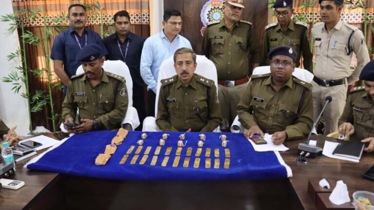 CG CRIME NEWS: पुलिस ने जब्त की करोड़ों के सोने की खेप, अवैध तस्करी कर रहे थे आरोपी, खाकी ने लपेटा