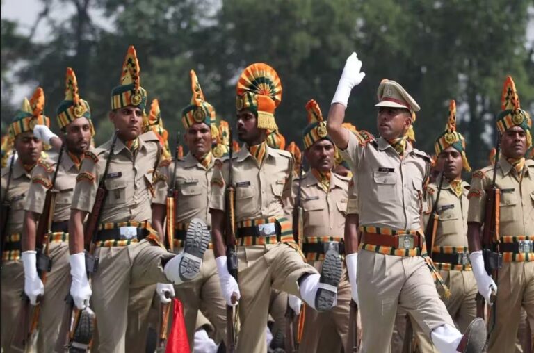 Big News: उत्तर प्रदेश पुलिस भर्ती परीक्षा रद्द, 6 महीने के भीतर दोबारा होगी एग्जाम