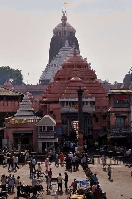 Jagannath Puri Mandir: जगन्नाथ पुरी मंदिर के अंदर नाबालिग लड़के से Brown Sugar जब्त…