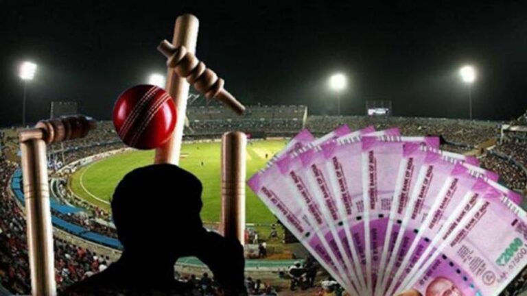 IPL BETTING: घर में आईपीएल का सट्टा खिलाते 3 युवक गिरफ्तार, 5 मोबाइल फोन सहित 33500 रुपए जब्त