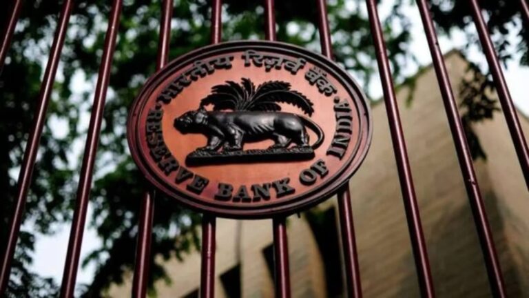 Action on Fake Loan Apps: साइबर फ्रॉड से लोग हलाकान, अब फर्जी लोन ऐप्स पर RBI के एक्शन से हड़कंप