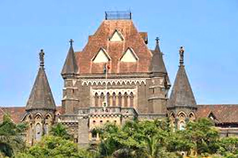 Bombay HC: महाराष्ट्र सरकार की ‘लड़की बहिन’ योजना के खिलाफ PIL दायर, हाईकोर्ट ने तत्काल सुनवाई से इनकार किया