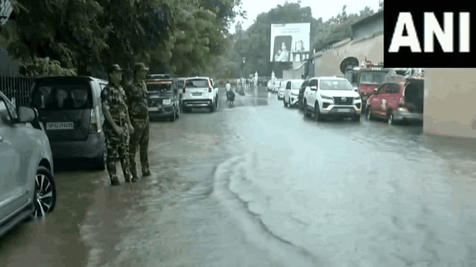 Rain In Lucknow: लखनऊ में हुई मूसलाधार बारिश, विधानसभा परिसर में भरा पानी, नगर निगम की छत भी लीक