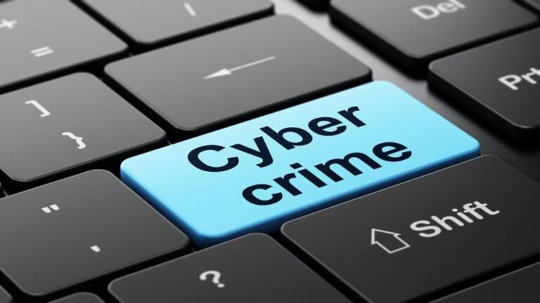 CYBER CRIME: काराेबारी से हजारों की ठगी, क्रेडिट कार्ड के नाम पर ऐसे लगाया चूना