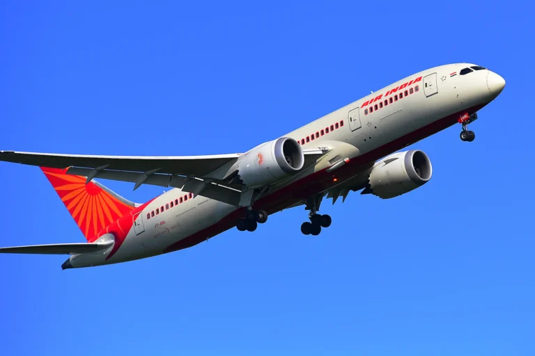 Air India: एयर इंडिया ने इस्राइल के लिए उड़ान सेवाएं रोकीं, पश्चिम एशिया में बढ़ते तनाव के चलते फैसला