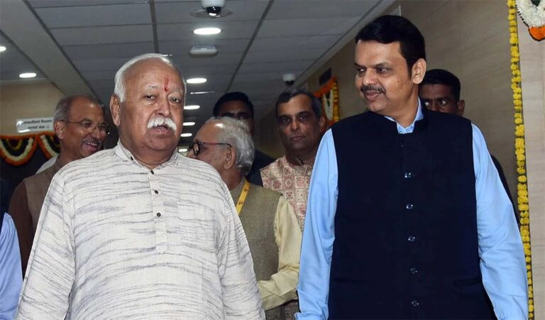 Devendra Fadnavis: देवेंद्र फडणवीस ने RSS चीफ मोहन भागवत से की मुलाकात, जीत को लेकर किया ये दावा