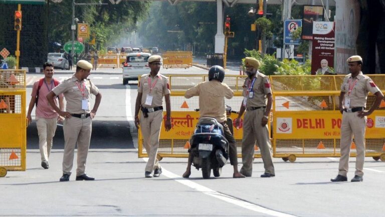 दिल्ली में न्यू ईयर को लेकर इस बार तगड़े सुरक्षा इंतजाम, हाई अलर्ट पर दिल्ली पुलिस