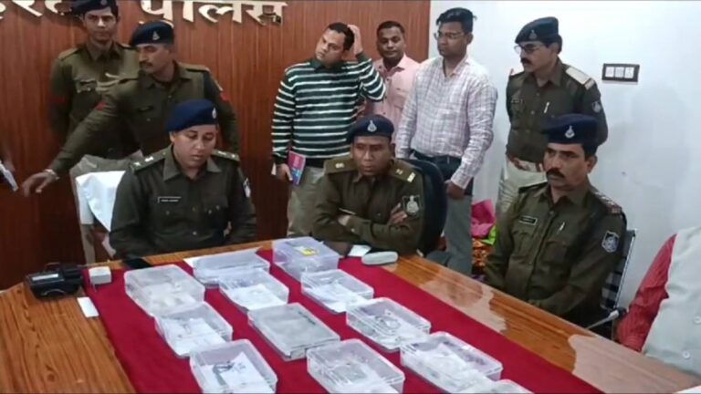 गिरमिट गैंग पर पुलिस का शिकंजा: 5 आरोपी गिरफ्तार, 6 लाख से अधिक का सामान जब्त